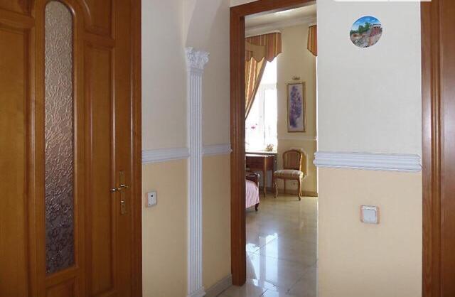 Beautiful Apartment In The Center Of Vinnycja Esterno foto