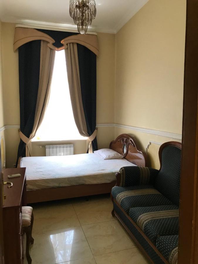 Beautiful Apartment In The Center Of Vinnycja Esterno foto