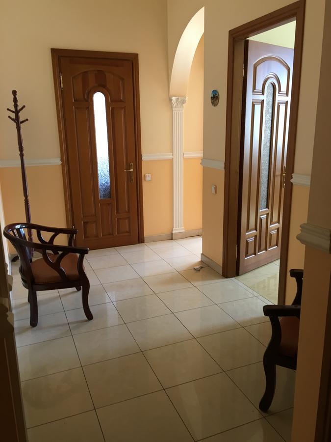 Beautiful Apartment In The Center Of Vinnycja Esterno foto